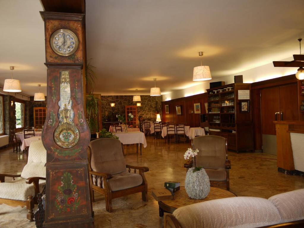 Hotel Le Castelet Ax-les-Thermes Bagian luar foto